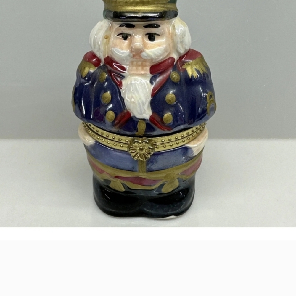 Mr. Christmas nutcracker oranment